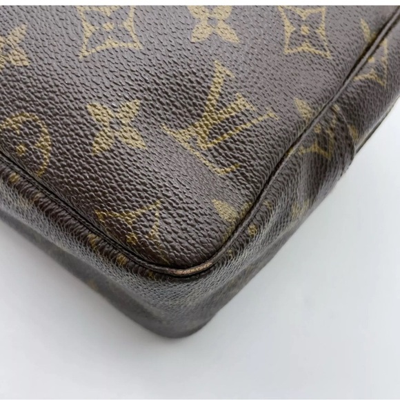 Authentic Louis Vuitton Monogram Trousse Toilette 28 Pouch - Picture 16 of 16
